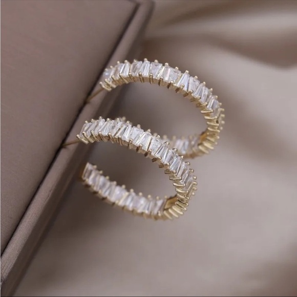 Loop Hoop 14K gold plated luxury big round C-shaped zircon earrings elegant - Picture 15 of 16